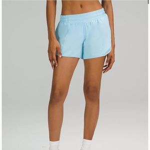 Lululemon Hotty Hot low rise lined short 4”